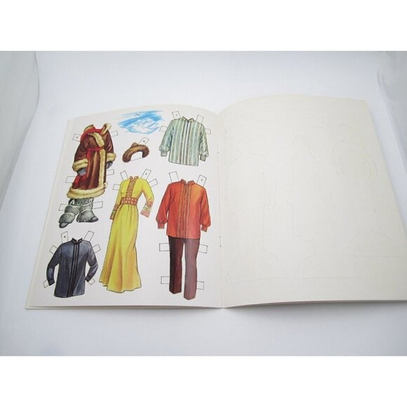 Vtg Inspired by Ross Hunter Uncut Lost Horizon Paper Doll Book (Made in USA) - Picture 9 of 9